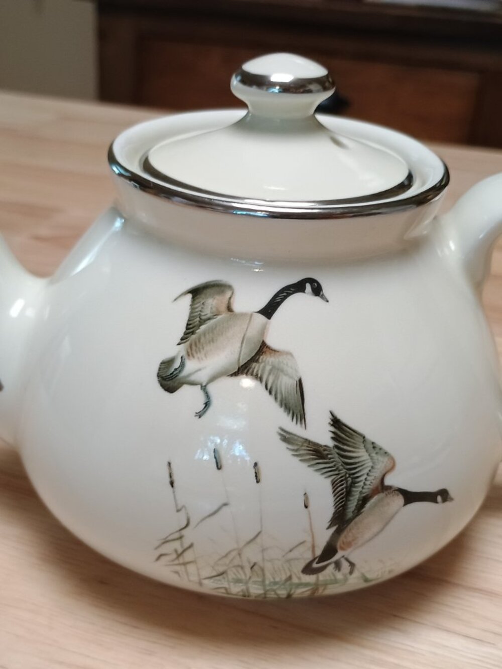 VTG Hall China Teapot w/ Lid, "Wildbirds", Geese, New York Shape, 1940's, RARE